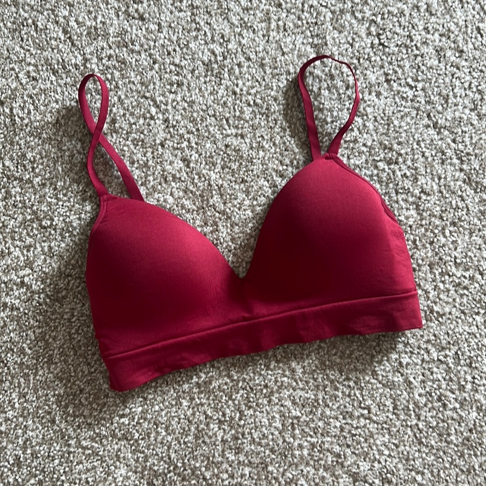Form Seamless V-Neck Wireless Bra